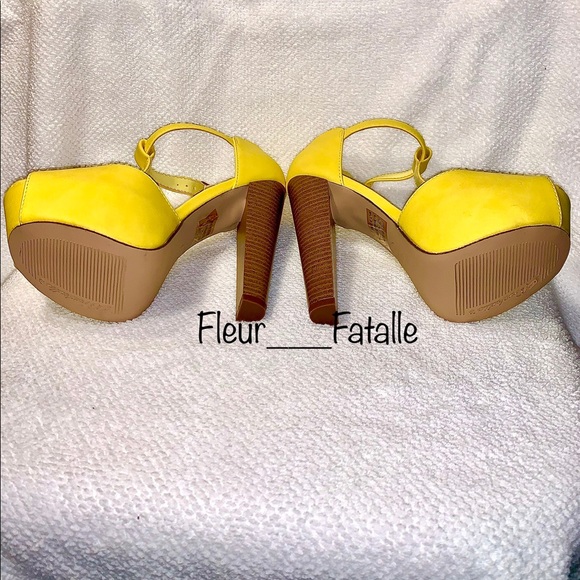 Gorgeous Spring/Summer Yellow Heels 💛 - Picture 3 of 4